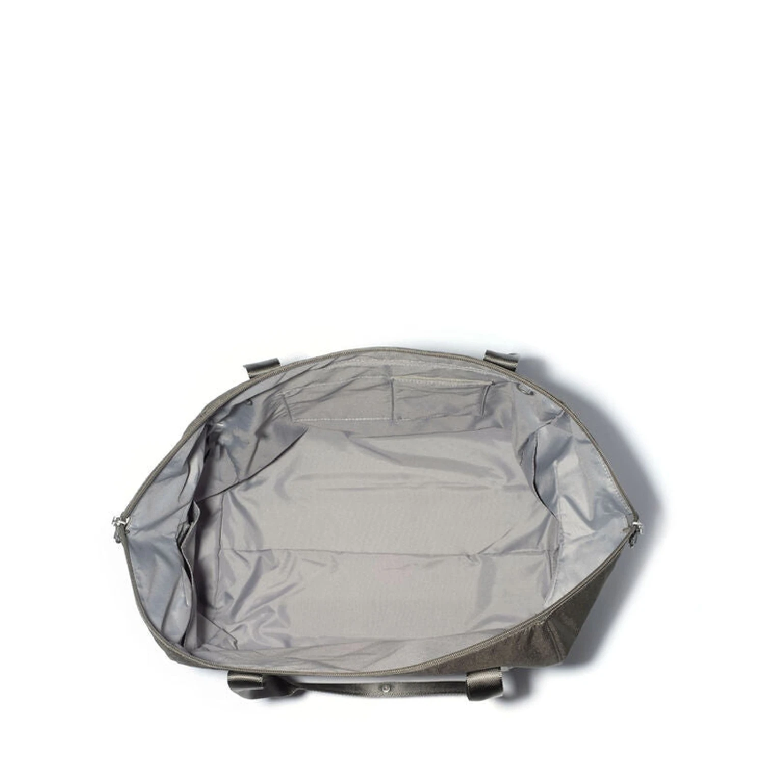 Baggallini All Day Large Duffel 12 Baggallini All Day Large Duffel - Image 10