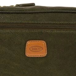 Brics Life Traditional Shave Case – Olive Suede-Effect Luxury Toiletry Bag with Leather Trim -Luggage Pros Store Brics Life Traditional Shave Case 7