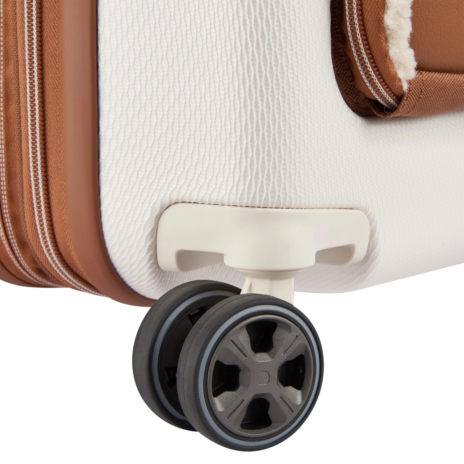 Delsey Chatelet Air 2.0 Angora White with Tan Trim – Fleece Pocket Expandable International Business Carry-On Spinner 18 Delsey Chatelet Air 2.0 Angora White with Tan Trim – Fleece Pocket Expandable International Business Carry-On Spinner - Image 16