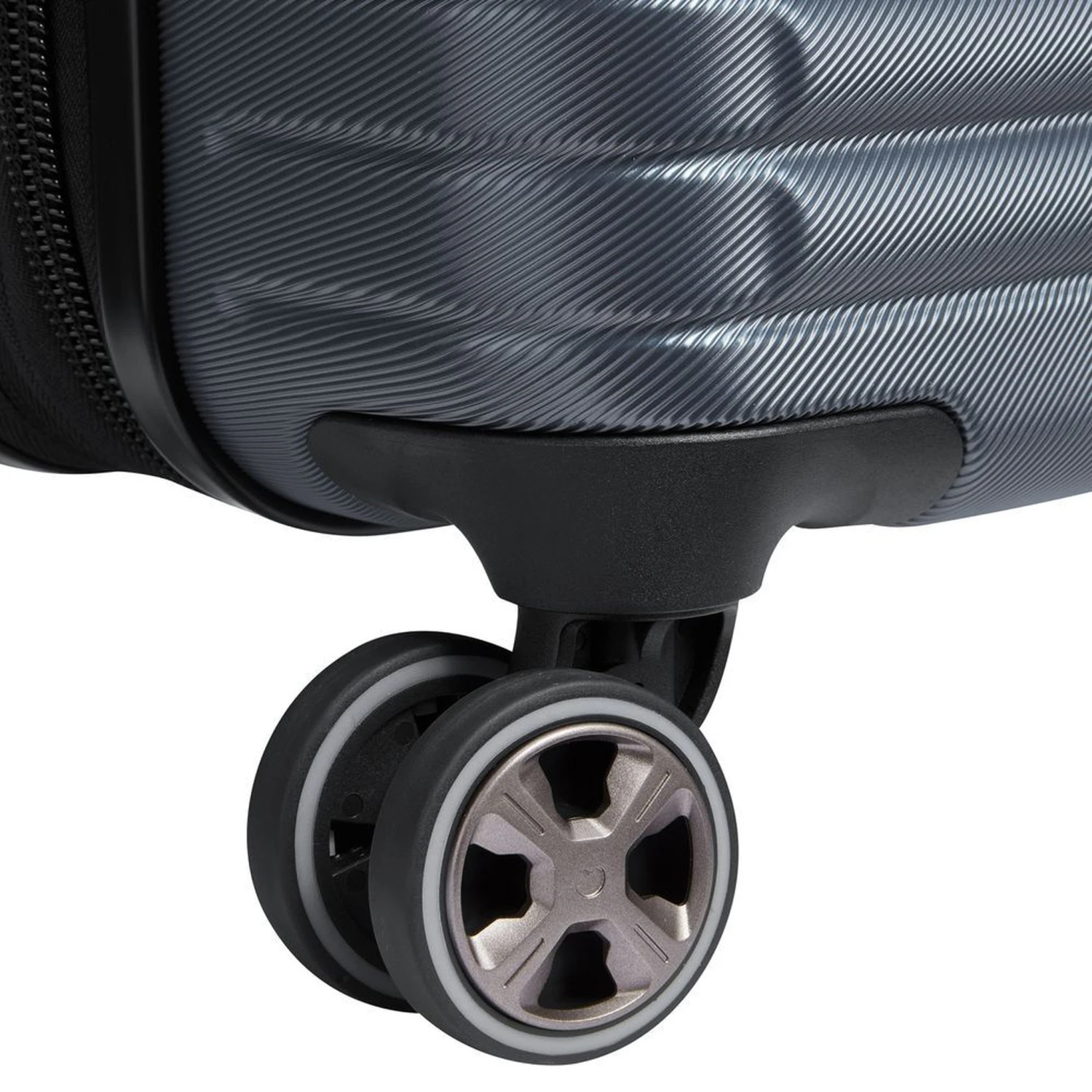 Delsey Cruise 3.0 Expandable Spinner Carry-On 8 Delsey Cruise 3.0 Expandable Spinner Carry-On - Image 6