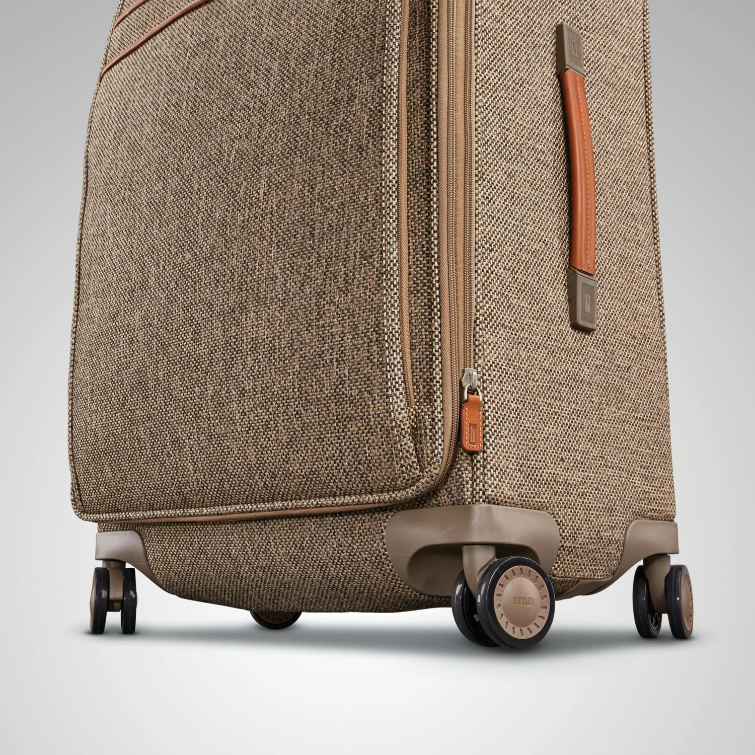 Hartmann Tweed Legend Medium Journey Expandable Spinner 9 Hartmann Tweed Legend Medium Journey Expandable Spinner - Image 7