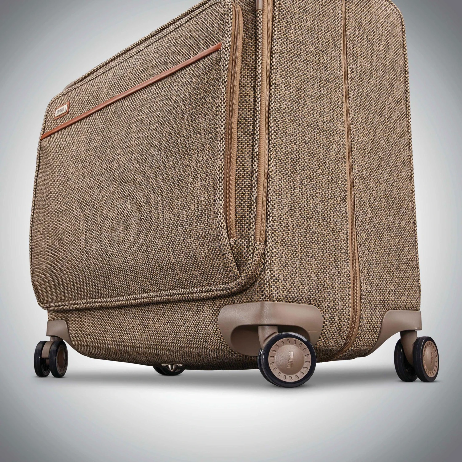 Hartmann Tweed Legend Voyager Spinner Garment Bag 6 Hartmann Tweed Legend Voyager Spinner Garment Bag - Image 4
