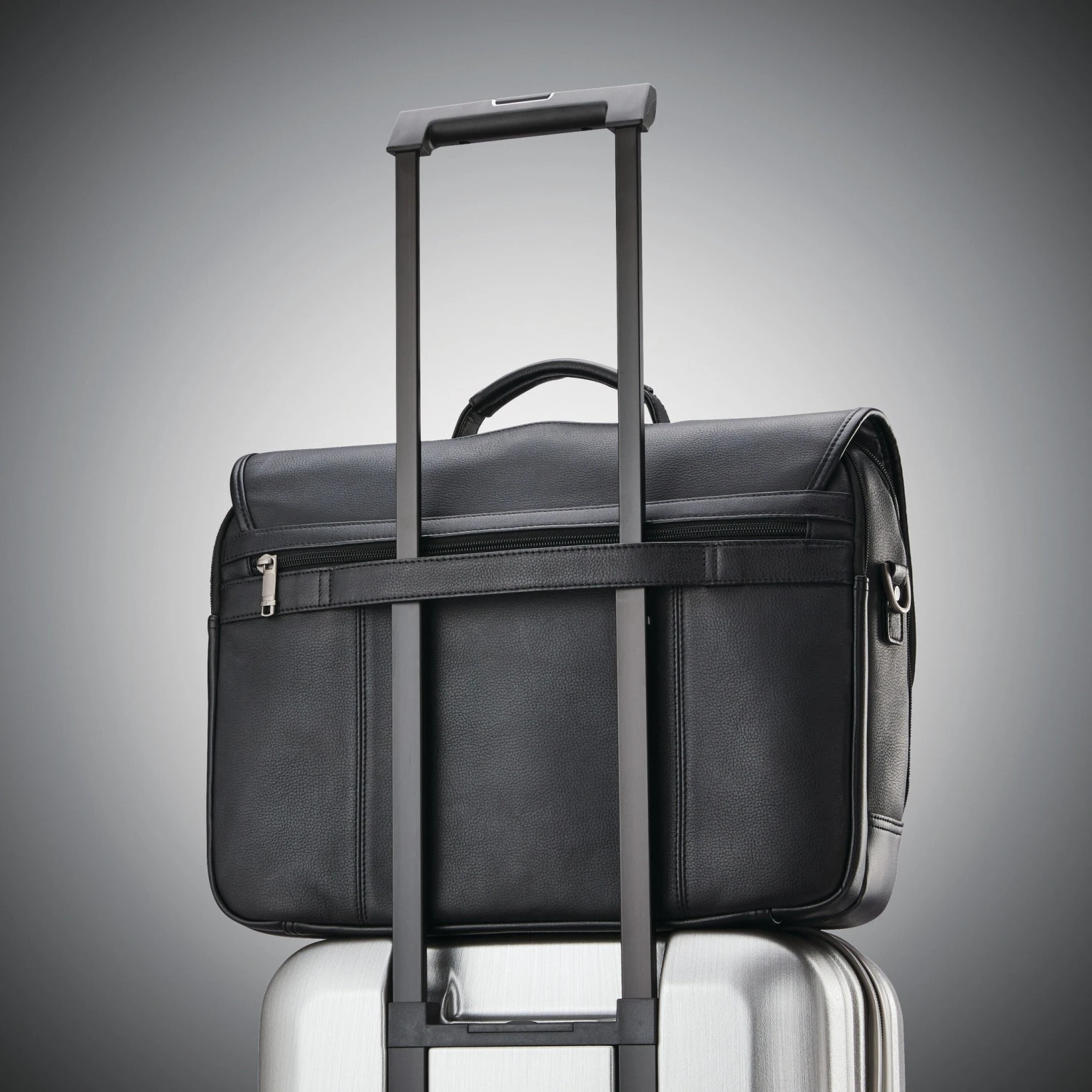Samsonite Classic Leather Flapover 11 Samsonite Classic Leather Flapover - Image 9