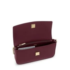 TUMI Belden Black Leather Wallet On Chain – 3-in-1 Crossbody Clutch with Removable Card Case -Luggage Pros Store TUMI Belden SLG Wallet On Chain 11