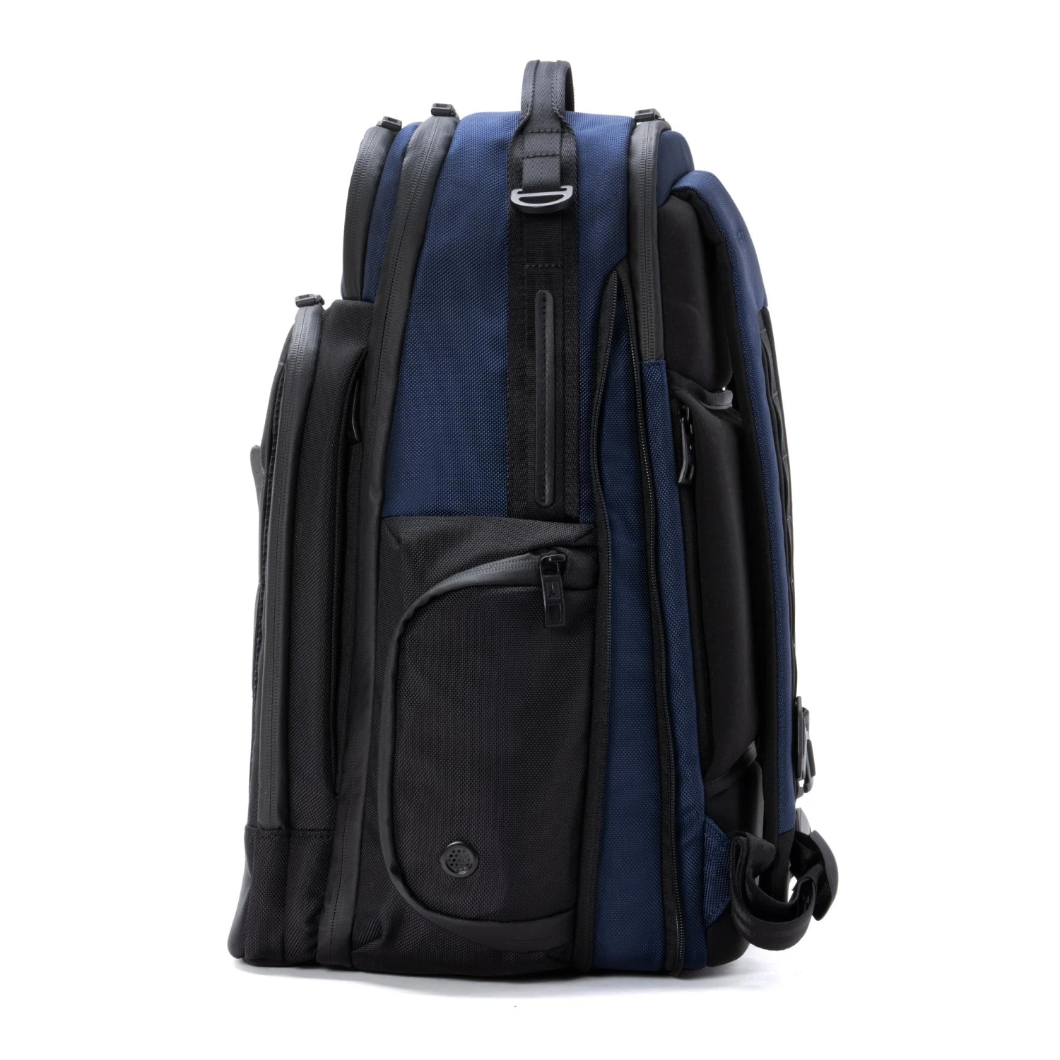 Travelpro Altitude Large Expandable Travel Laptop Backpack 30-36L 18 Travelpro Altitude Large Expandable Travel Laptop Backpack 30-36L - Image 16