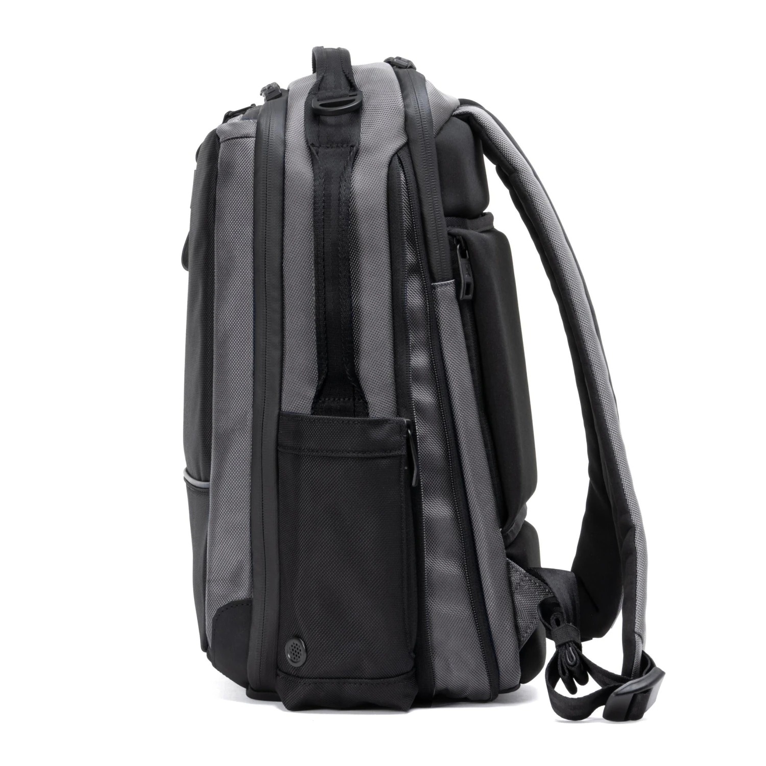 Travelpro Altitude Slim Expandable Laptop Backpack in Black – Professional 16" Laptop Bag (20-24L) 8 Travelpro Altitude Slim Expandable Laptop Backpack in Black – Professional 16" Laptop Bag (20-24L) - Image 6