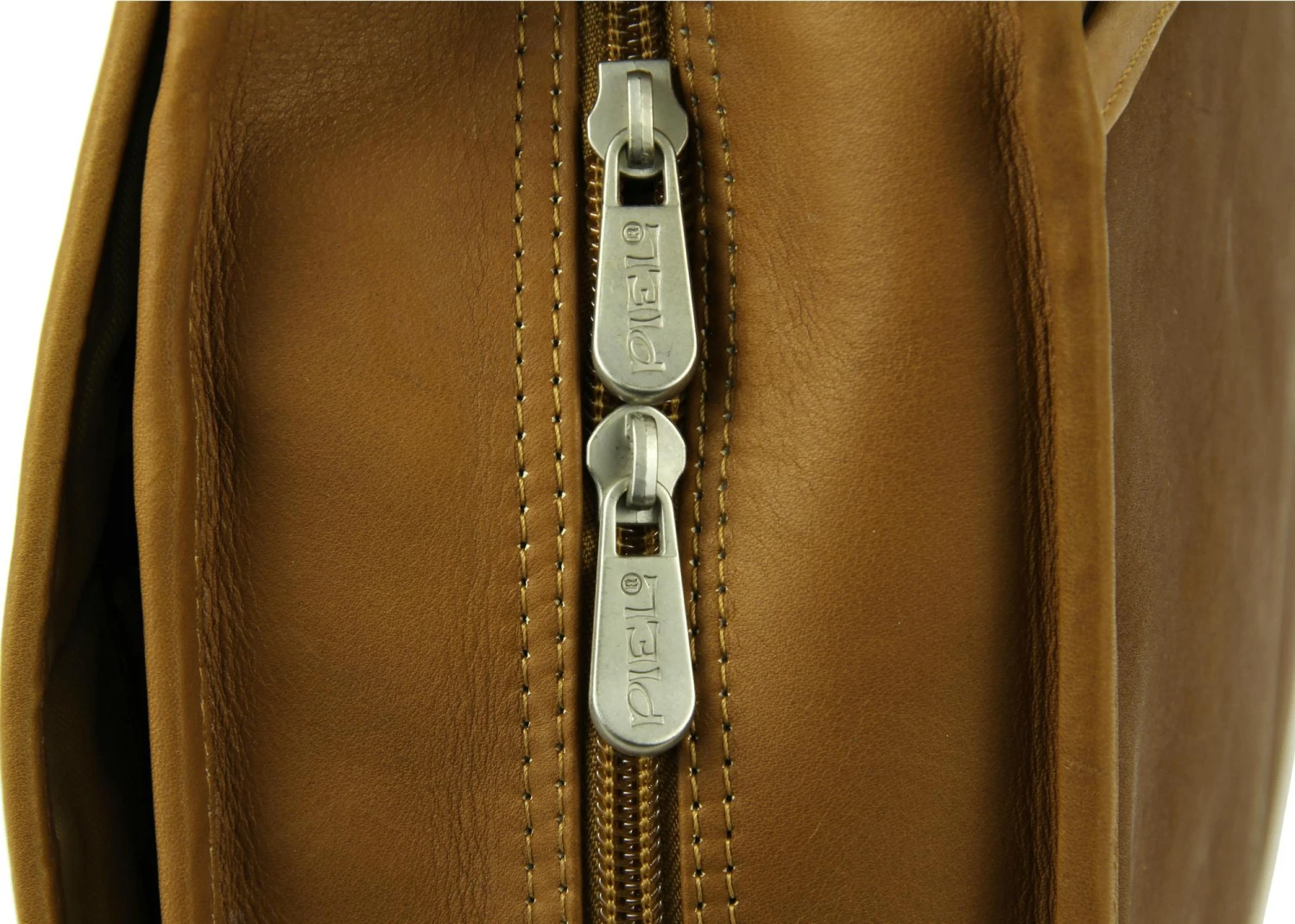 Piel Leather Full-Grain Cowhide Expandable 15-Inch Laptop Portfolio Briefcase 8 Piel Leather Full-Grain Cowhide Expandable 15-Inch Laptop Portfolio Briefcase - Image 6